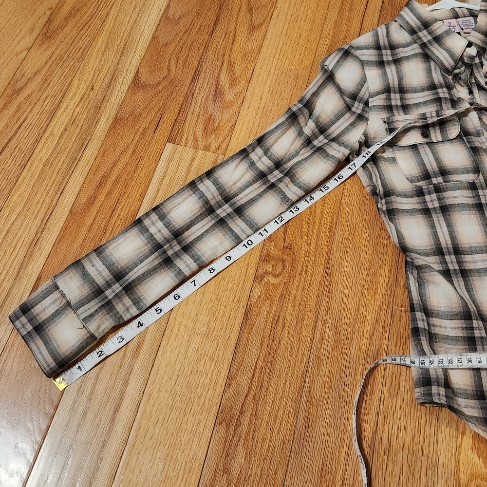 Great Ruffle Trim Shirt - Picture 3 of 11